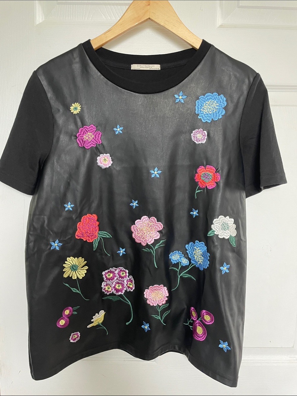Flowered T-shirt by Zara